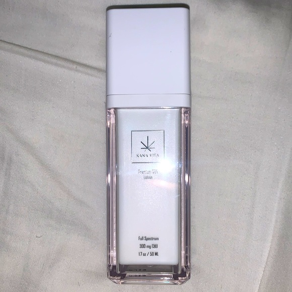 NWT Kana Vita Lotion, 50ml/1.7 fl oz - Picture 2 of 6
